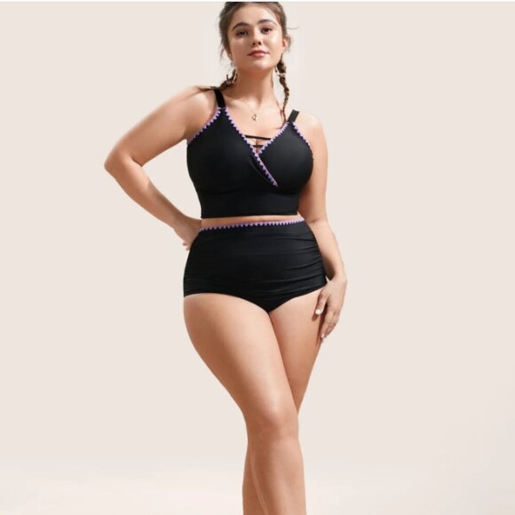 BloomChic Shell Stitch Hollow Out Warp Swim Top - Picture 3 of 4